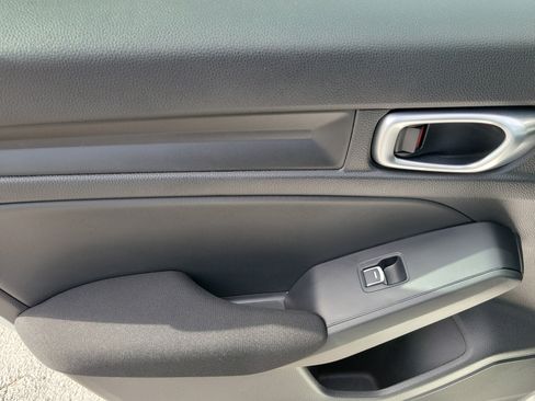 Used 2023 Honda Civic LX image 15