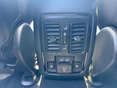 Used 2024 Dodge Durango GT AWD/4WD image 24