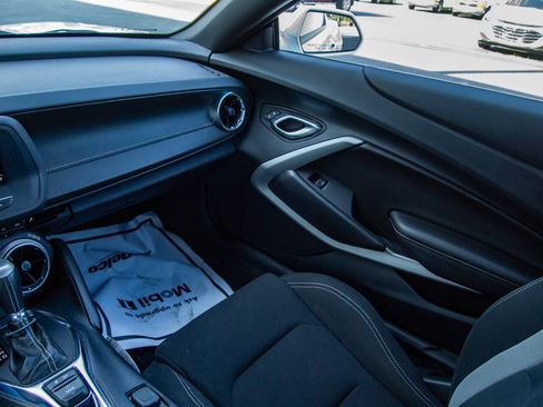 Used 2023 Chevrolet Camaro LT RWD image 15