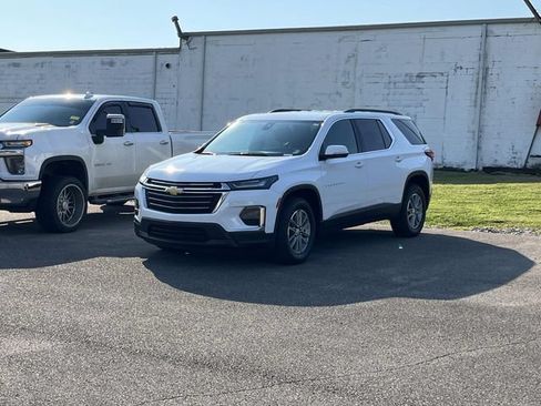 Used 2023 Chevrolet Traverse LT FWD image 5