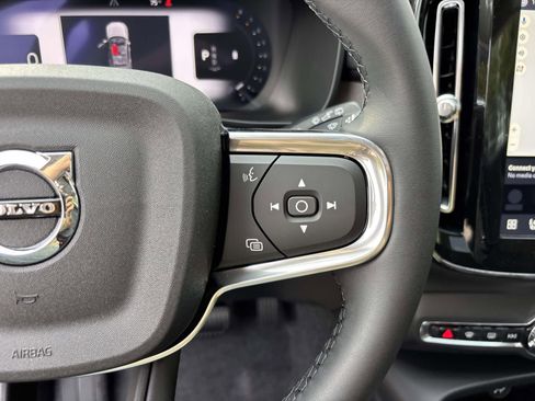 New 2026 Volvo XC40 B5 Plus w/ Protection Package Premier image 18