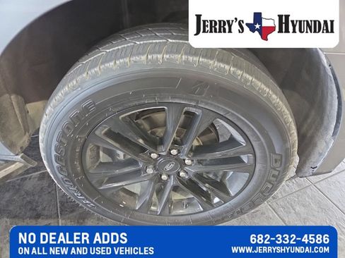Used 2023 Ford Expedition Max XLT RWD image 4