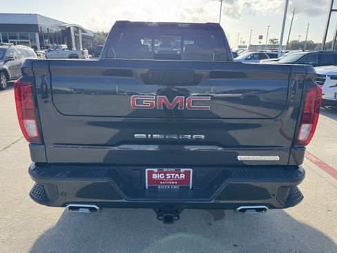 Used 2025 GMC Sierra 1500 Elevation w/ Elevation Premium Package AWD/4WD image 7