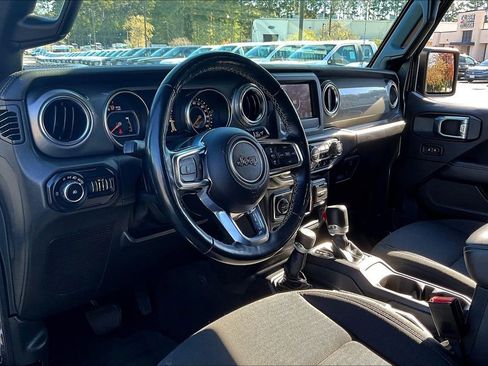 Used 2021 Jeep Wrangler Unlimited Sahara w/ Safety Group image 13