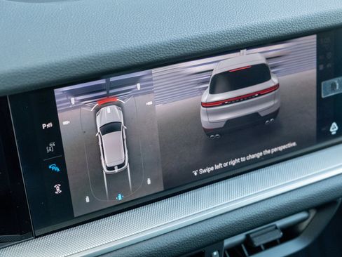 New 2026 Porsche Cayenne image 31