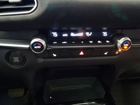 Used 2025 MAZDA CX-30 Carbon image 34