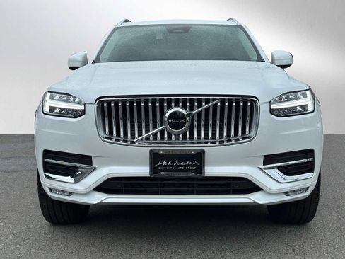 Used 2025 Volvo XC90 B5 Core image 8