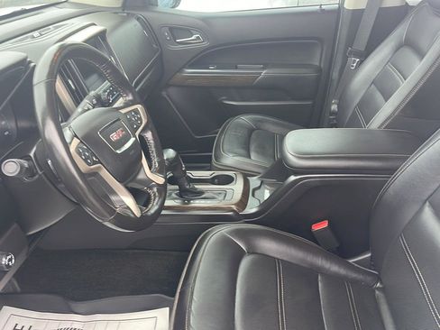 Used 2018 GMC Canyon Denali image 8