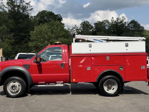 Used 2009 Ford F550 4x4 Regular Cab Super Duty image 2