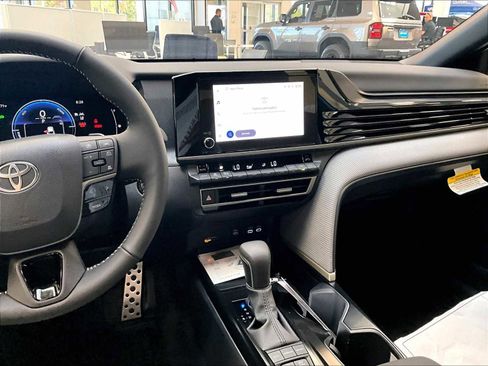 New 2026 Toyota Camry SE image 13