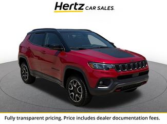 Used 2025 Jeep Compass Trailhawk AWD/4WD video 1