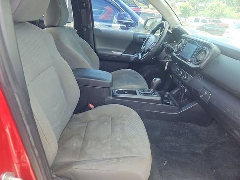 Used 2022 Toyota Tacoma SR RWD image 5