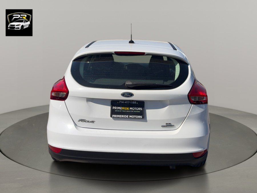 Used 2016 Ford Focus SE FWD image 4