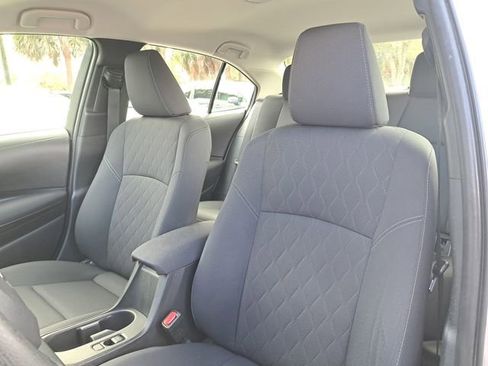 Used 2023 Toyota Corolla LE image 18