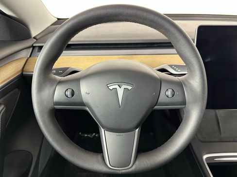 Used 2021 Tesla Model 3 Standard Range Plus image 13