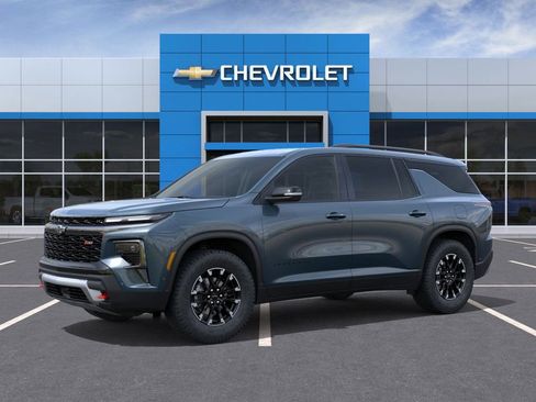 New 2026 Chevrolet Traverse Z71 w/ Enhanced Driving Package image 2