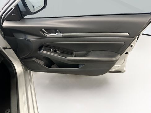 Used 2023 Nissan Altima 2.5 SV image 32