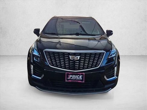 Used 2023 Cadillac XT5 Premium Luxury AWD/4WD image 2