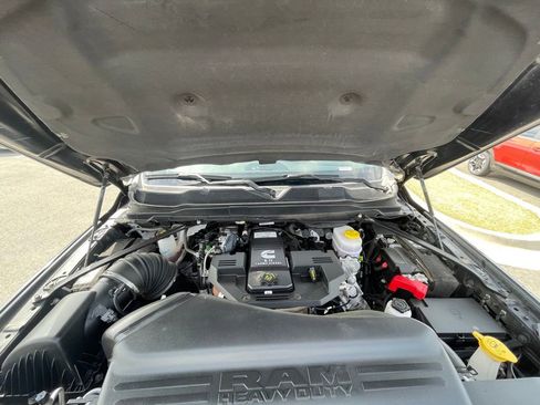 Used 2024 RAM 2500 Laramie w/ Safety Group image 28