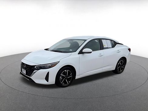 Used 2025 Nissan Sentra SV image 8