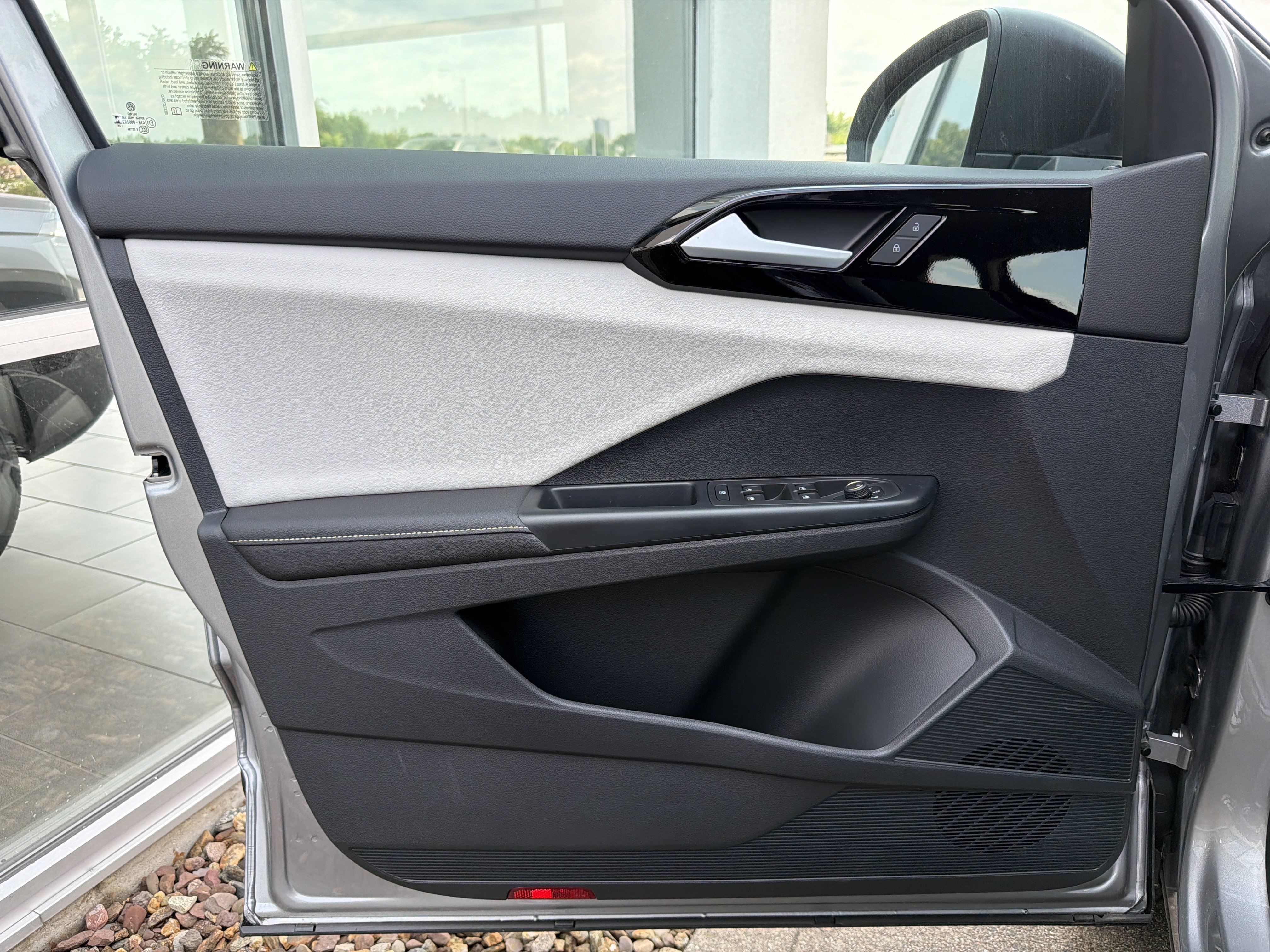 New 2025 Volkswagen Taos S AWD/4WD image 16