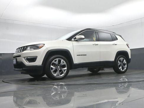 Used 2020 Jeep Compass Limited w/ Premium Lighting Group AWD/4WD image 51