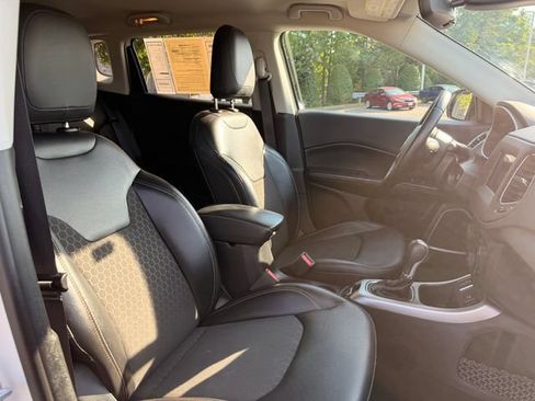 Used 2019 Jeep Compass Latitude w/ Safety & Security Group FWD image 23