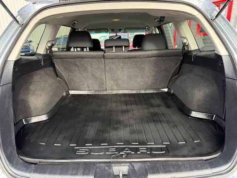 Used 2012 Subaru Outback 2.5i Premium w/ All-Weather Pkg image 11