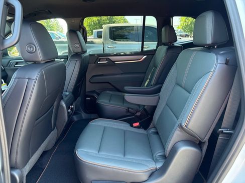 New 2026 GMC Acadia AT4 w/ Luxury Package AWD/4WD image 35