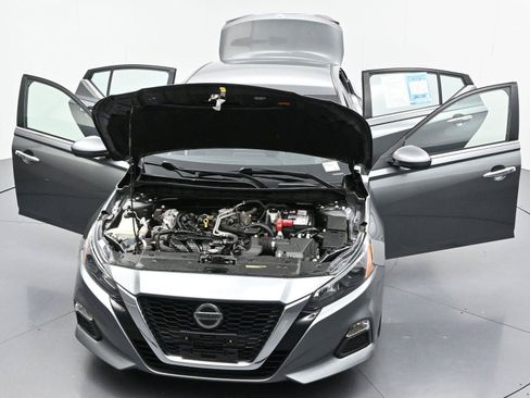 Used 2022 Nissan Altima 2.5 S FWD image 39