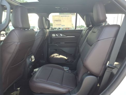 New 2026 Ford Explorer Platinum RWD image 13