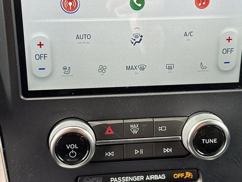 Certified 2024 Ford Edge SEL w/ Convenience Package image 23