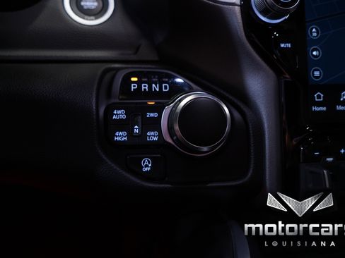 Used 2023 RAM 1500 Big Horn AWD/4WD image 40