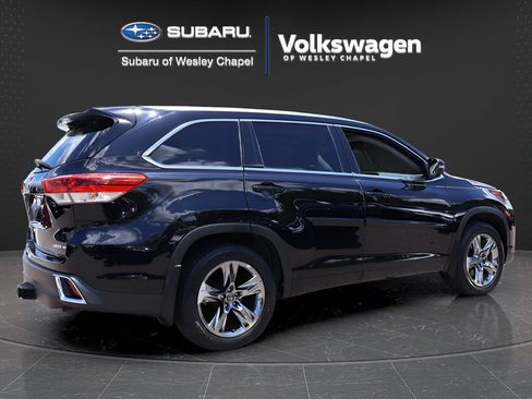Used 2018 Toyota Highlander Limited Platinum AWD/4WD image 7