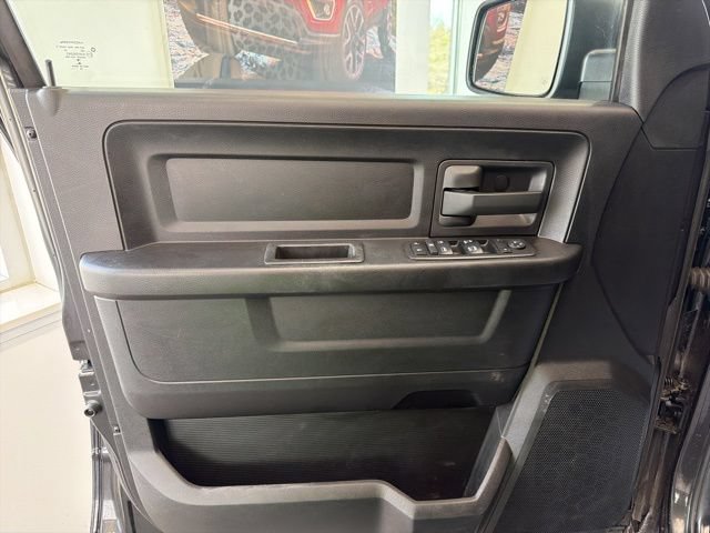 Used 2019 RAM 1500 Express w/ Wheel & Sound Group AWD/4WD image 13