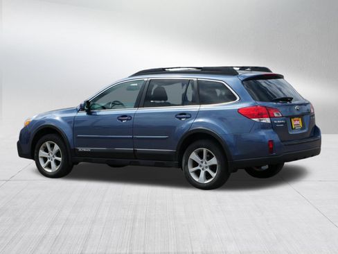 Used 2014 Subaru Outback 2.5i Premium w/ Accessory Value Package (OYY) AWD/4WD image 5