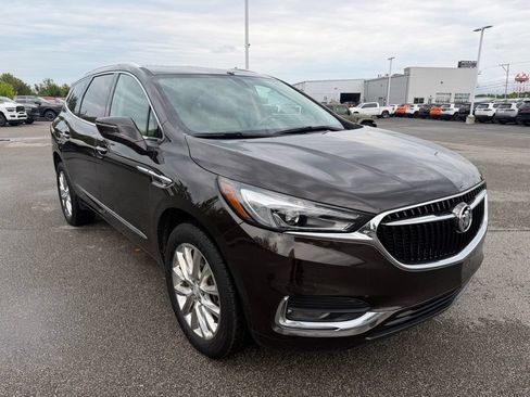 Used 2018 Buick Enclave Essence AWD/4WD image 9