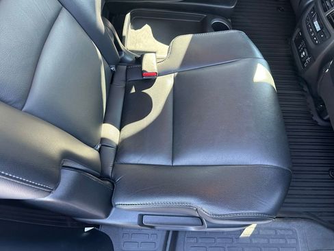 Used 2021 Honda Pilot Touring image 20