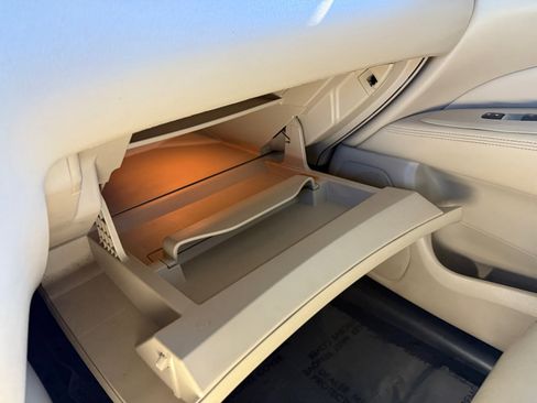 Used 2017 Nissan Pathfinder Platinum w/ Cargo Package image 23