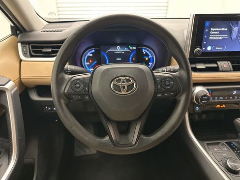Used 2023 Toyota RAV4 XLE image 18
