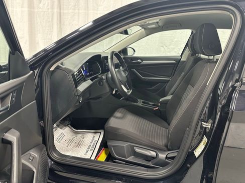 Used 2025 Volkswagen Jetta S image 10