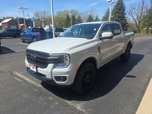 New 2026 Ford Ranger Lariat w/ Black Appearance Package AWD/4WD image 4