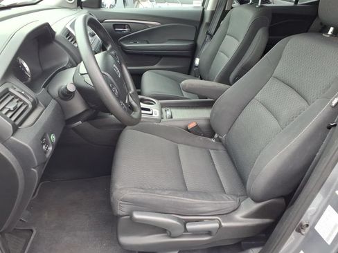 Used 2019 Honda Ridgeline Sport image 10