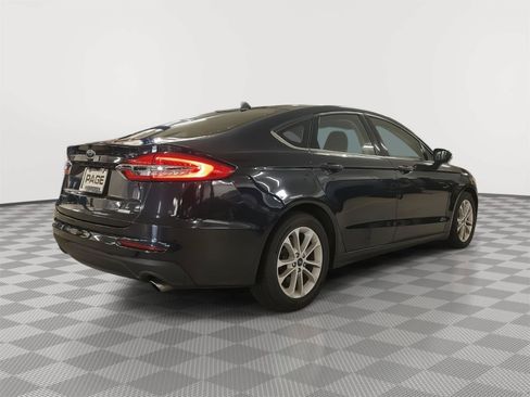 Used 2020 Ford Fusion SE FWD image 26