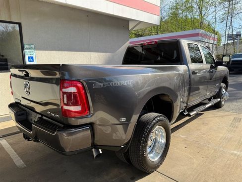 Used 2024 RAM 3500 Big Horn w/ Level 2 Equipment Group image 3