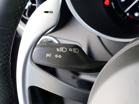 New 2025 Alfa Romeo Stelvio Sprint image 34