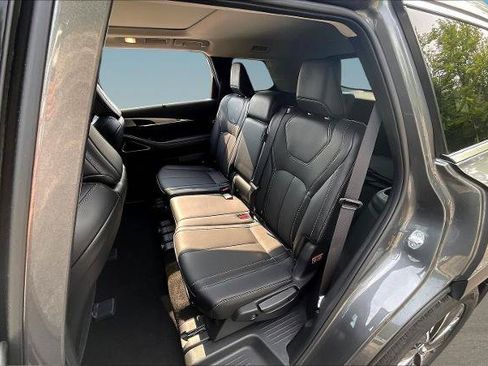Certified 2026 INFINITI QX60 Luxe w/ Cargo Package AWD/4WD image 21