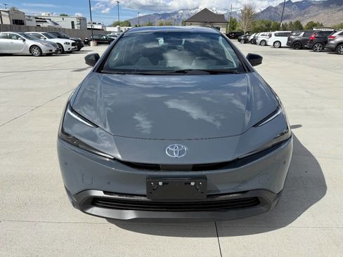 Used 2024 Toyota Prius LE AWD/4WD image 8