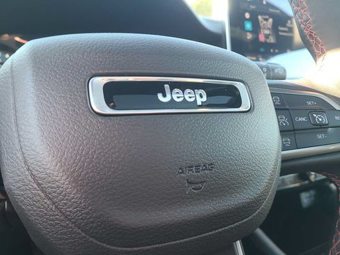 New 2024 Jeep Compass Trailhawk w/ Sun and Sound Group AWD/4WD image 31