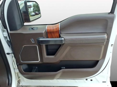 Used 2018 Ford F150 King Ranch w/ Equipment Group 601A Luxury AWD/4WD image 13
